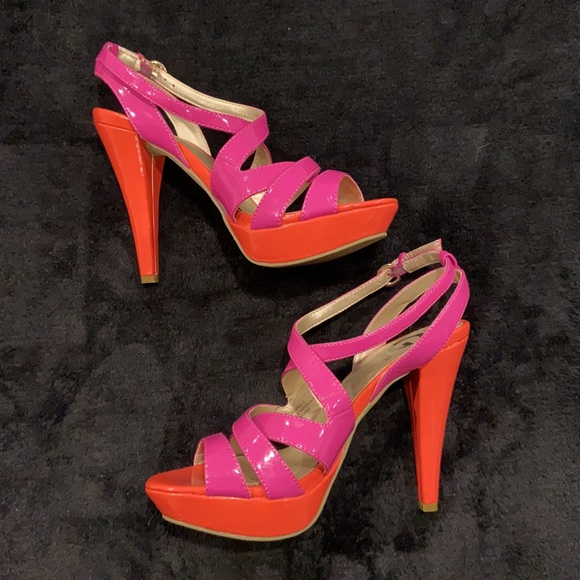 Guess High Heels - Picture 3 of 6